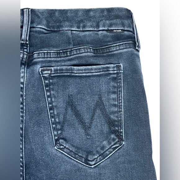 Mother dark wash denim jeans size 26 - Picture 4 of 4